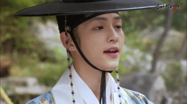 유럽식-제복,-수트-못지-않게-체형을-많이-타는-것-같은-남자-한복-7-이미지