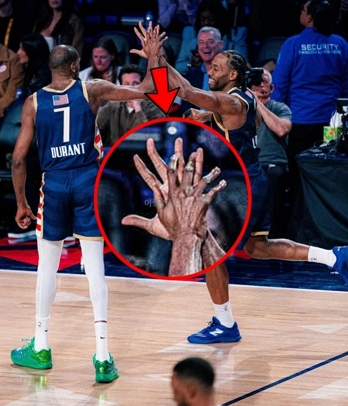 하이파이브-하는-듀란드-&-레너드-0-이미지