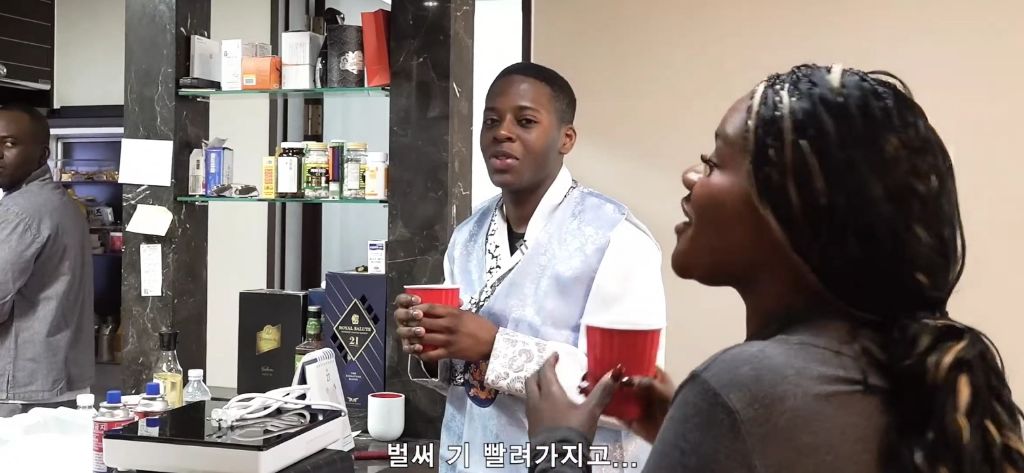 파트리샤랑-흑인-동생-사이-은근-견제하는-조나단-15-이미지