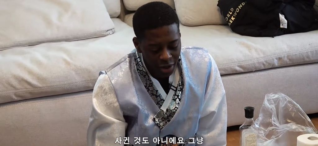 파트리샤랑-흑인-동생-사이-은근-견제하는-조나단-61-이미지