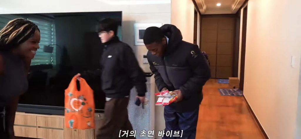 파트리샤랑-흑인-동생-사이-은근-견제하는-조나단-2-이미지