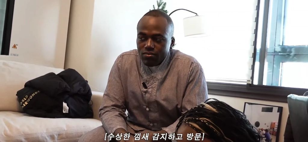 파트리샤랑-흑인-동생-사이-은근-견제하는-조나단-53-이미지