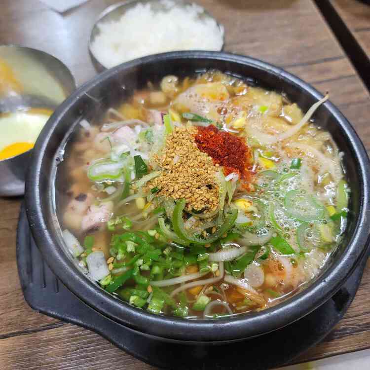 나-박물관-가고-리포트-쓰는게-출결-대체과젠데-콩나물-박물관-간거-썼거든-0-이미지