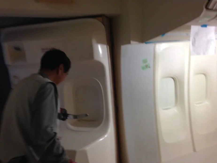 일본,-비행기가-좋아서-집에-실내를-재현해놓은-오타쿠-4-이미지