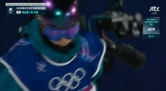 [프리스타일-스키-남자-스키-하프파이프-결승]-이승훈-선수,-5바퀴-도는-훈련-과정에서-부상으로-1차-기권.gif-0-이미지