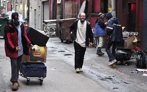 한-달-벌어-한-달-사는-사람들-많다는-미국.jpg-7-이미지