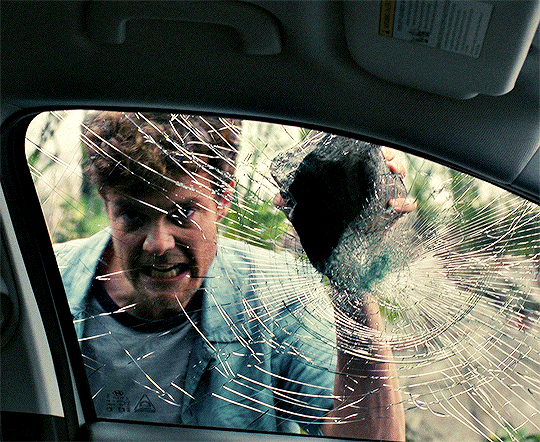 남친-지인-집에-놀러갔는데-지인이-날-강간하려-하길래-죽여버렸는데-남친-반응이...gif-33-이미지