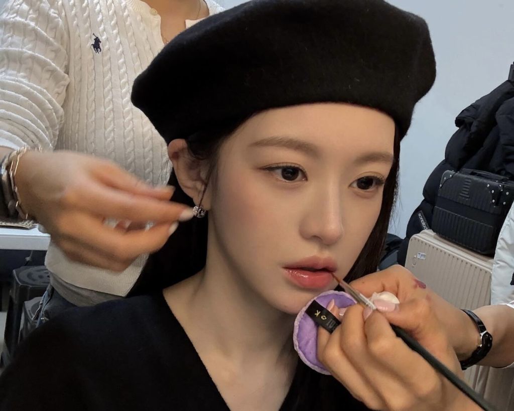 최근-몇-년간-비주얼로-대박난거-같은-배우-고윤정-5-이미지