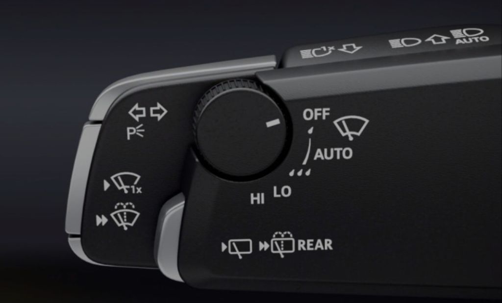 아우디-신형-Q3의-새로운-와이퍼와-뱡향지시등-레버-2-이미지