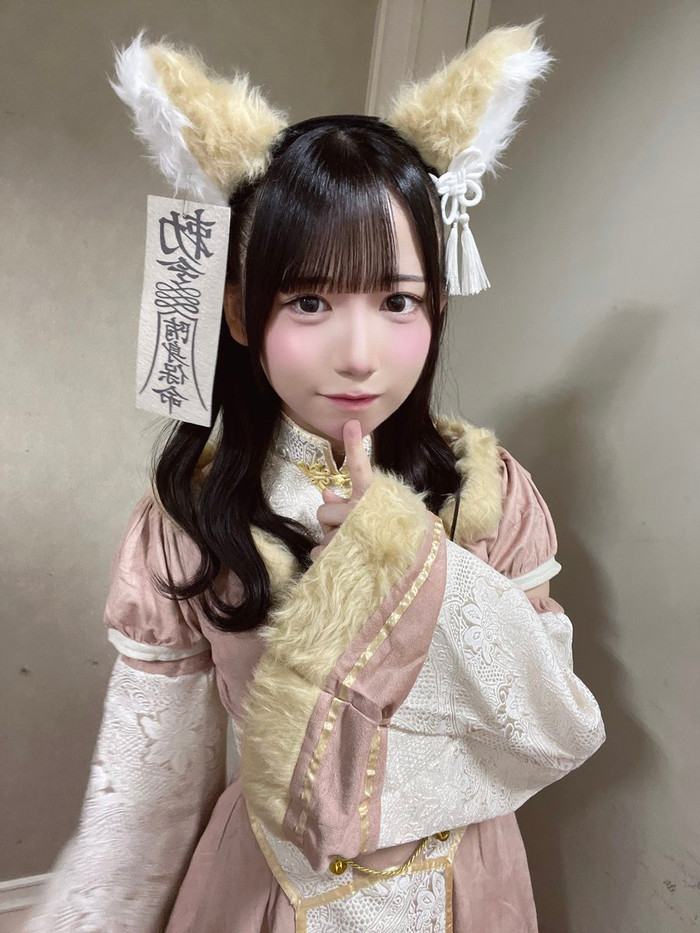 혼자-영화보려-왔다며-올린-사진에-남친도-찍혀서-탈퇴당한-일본-걸그룹-멤버-8-이미지