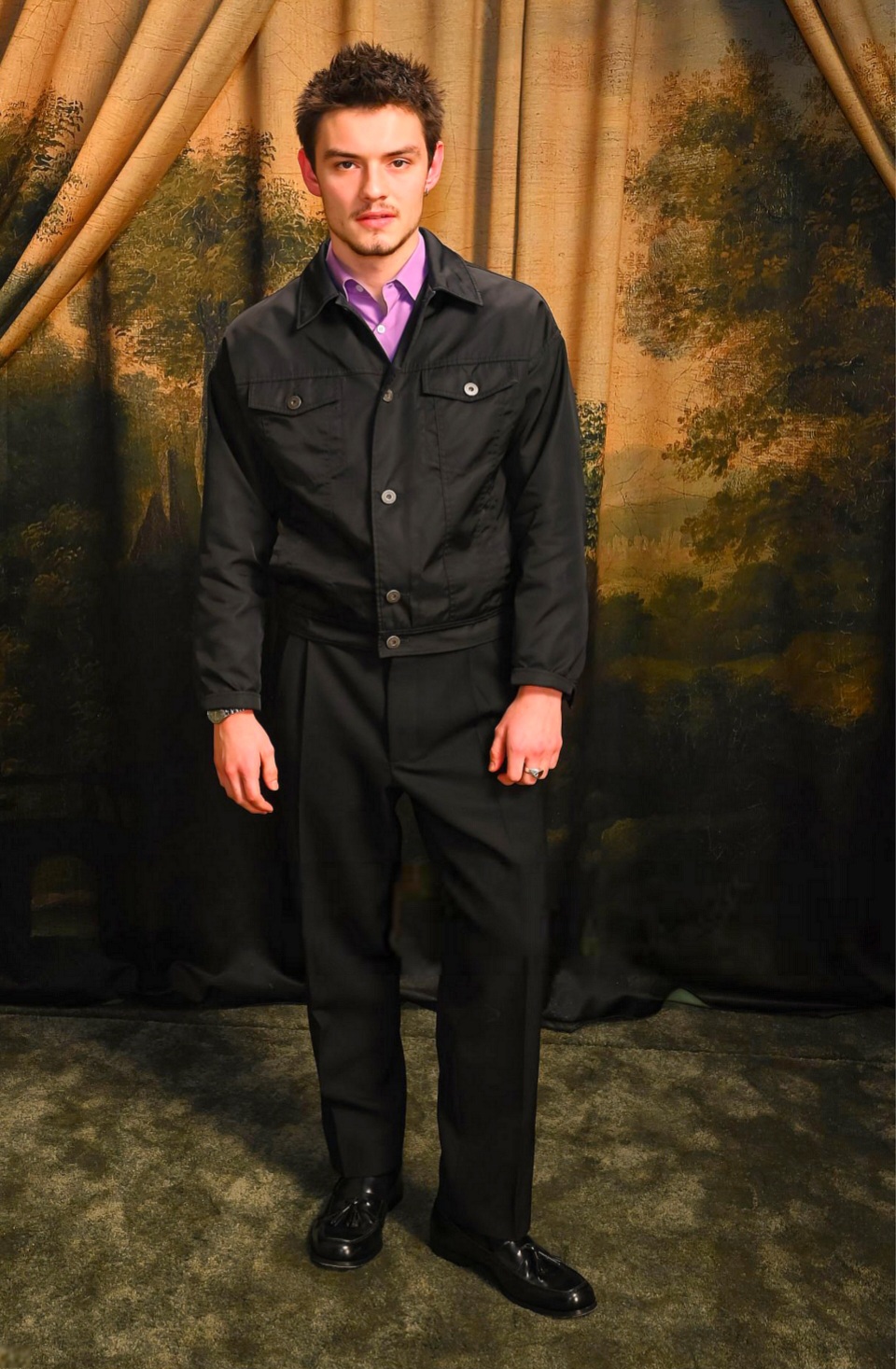 에놀라-홈즈-남주-최근-근황-2-이미지