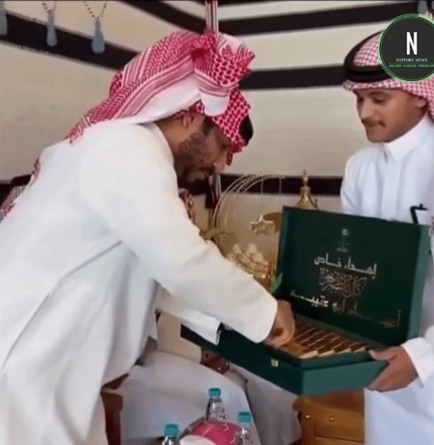 사우디-결혼식-신부측에서-하객들에게-골드바-선물-2-이미지