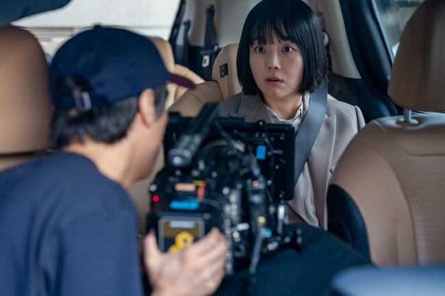 집중하고-몰입할-수-있다는게-신기한-영화-/-드라마-촬영현장.jpg-23-이미지