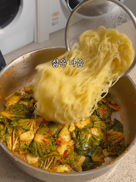 봄동양푼비빔파스타.gif-2-이미지