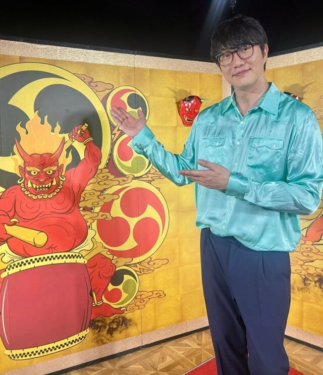 잠자는-4명의-성시경은?-0-이미지