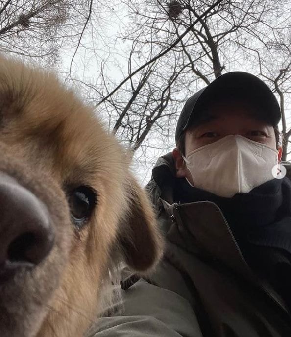 유기견,-유기묘를-입양한-연예인들-1-이미지