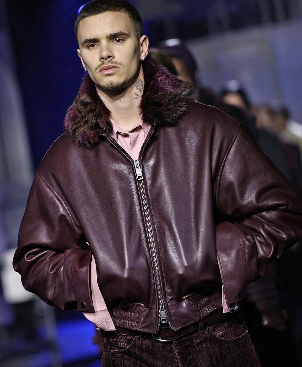 버버리쇼에서-모델로-나선-베컴-둘째-아들-4-이미지