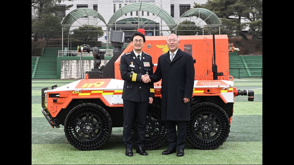 현대차그룹,-소방청에-무인소방로봇-기증-1-이미지