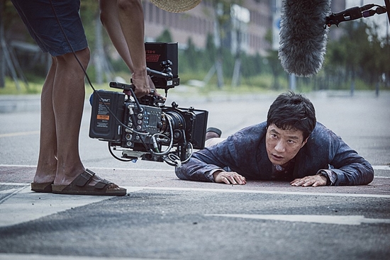 집중하고-몰입할-수-있다는게-신기한-영화-/-드라마-촬영현장.jpg-10-이미지