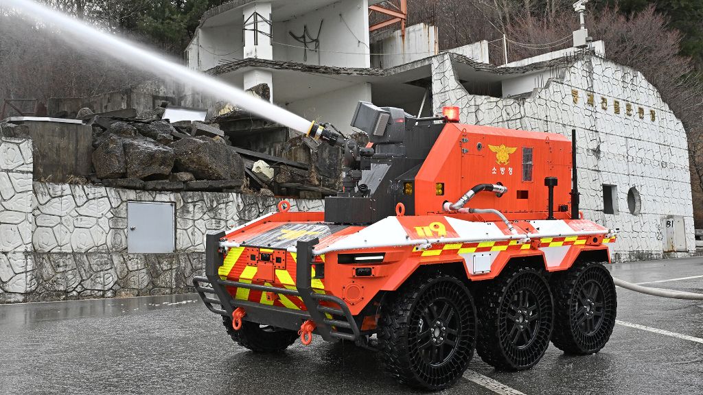 현대차그룹,-소방청에-무인소방로봇-기증-7-이미지