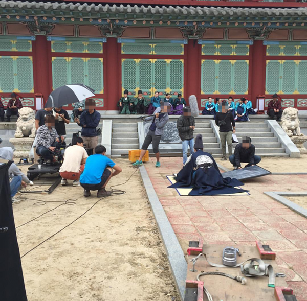 집중하고-몰입할-수-있다는게-신기한-영화-/-드라마-촬영현장.jpg-3-이미지