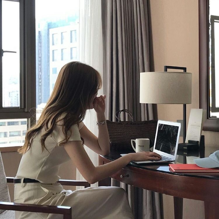 지금-나에게-갑자기-재산-500억이-생긴다면-1-놀-거다-2-열심히-일할-거-다-3-공부할거다-4-이미지