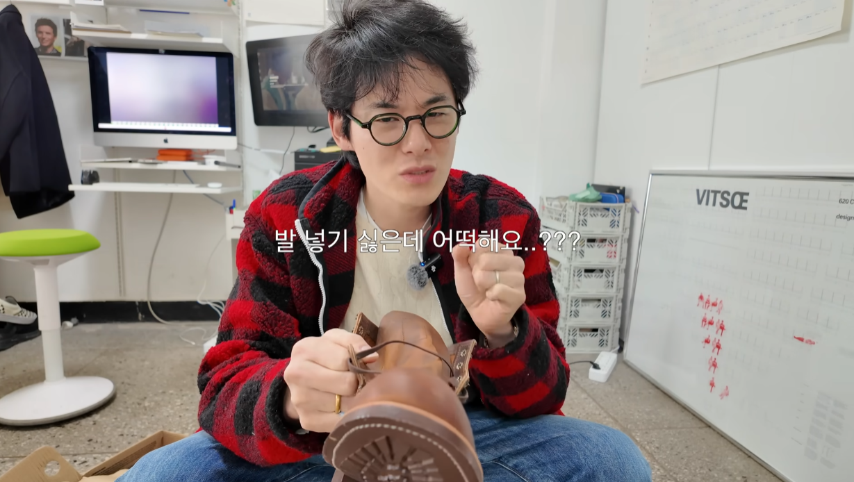 본인-기준,-나이가-들고-타협하게-된-패션-관련-아이템이나-스타일이-있다면?.jpg-2-이미지