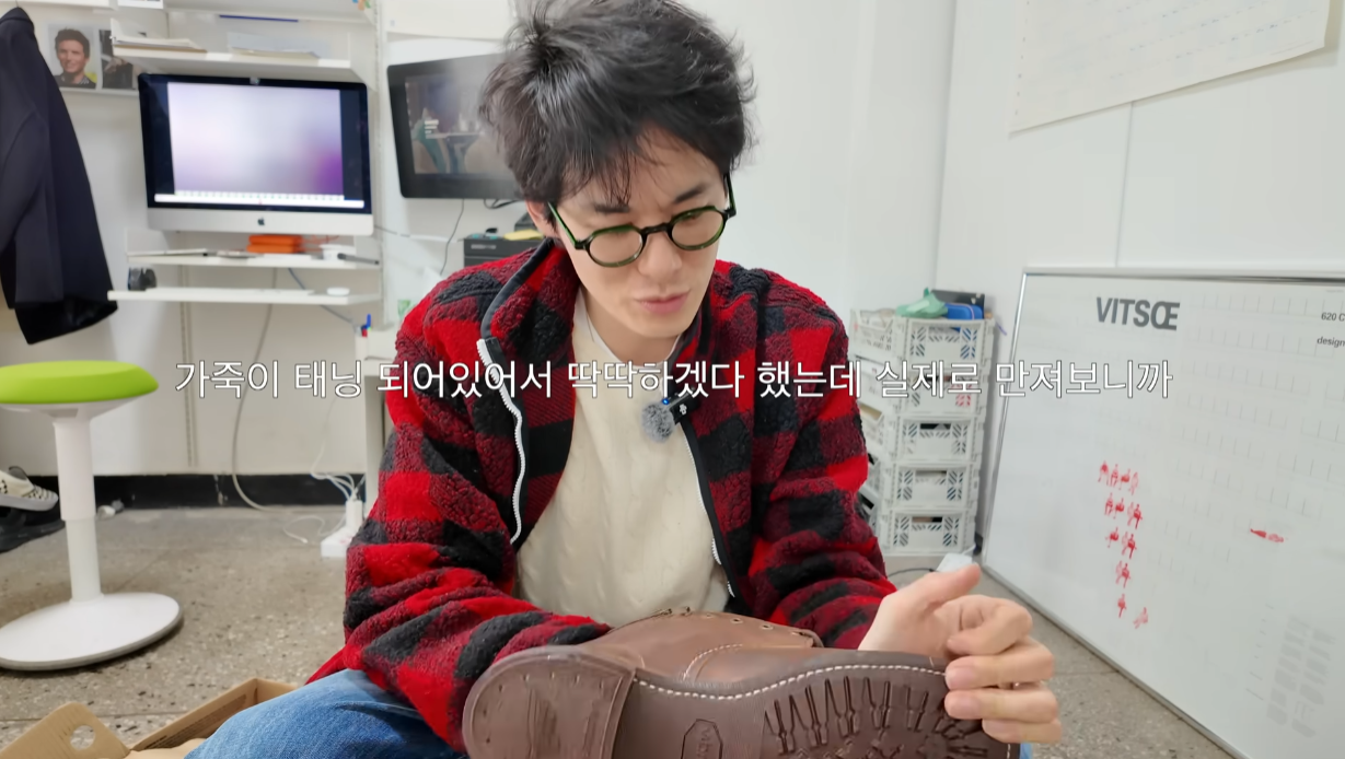 본인-기준,-나이가-들고-타협하게-된-패션-관련-아이템이나-스타일이-있다면?.jpg-0-이미지