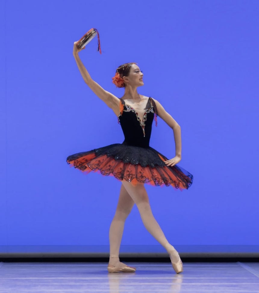 로잔-국제-발레-콩쿠르-2위한-염다연-발레리나-미친-바디컨트롤-0-이미지