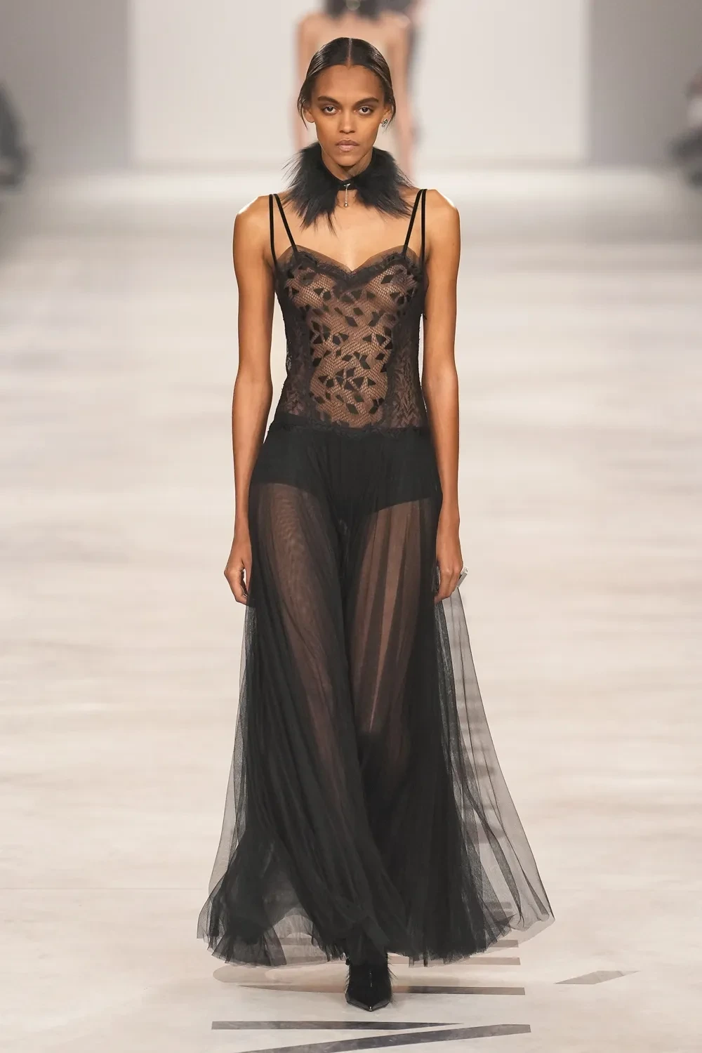 디올-전-디자이너가-온-펜디-오늘-첫-공개된-신상-47-이미지