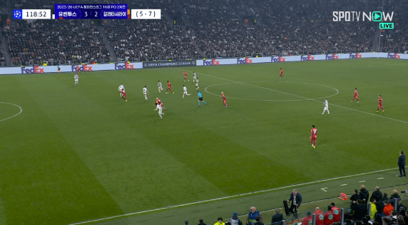 [유벤투스-vs-갈라타사라이]-바리스-알퍼-이을마즈-추격골이자-쐐기골-(Agg-5:7)-ㄷㄷㄷㄷㄷㄷㄷㄷㄷ.gif-1-이미지