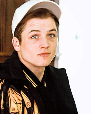 킹스맨의-태론-에저튼-근황.jpg-1-이미지