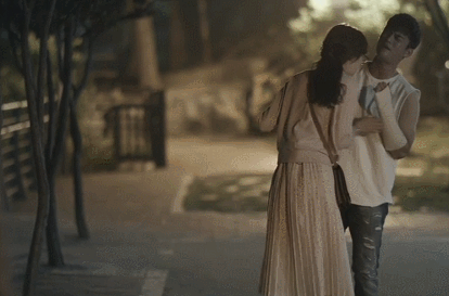 연애-시작-후-연상-여친-이뻐서-주체안되는-연하.gif-5-이미지