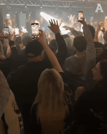 구단주와-사진-찍은-엄지성-3-이미지