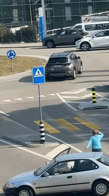 해외-차량-사고-시비와-예측-못-한-그-결말-2-이미지