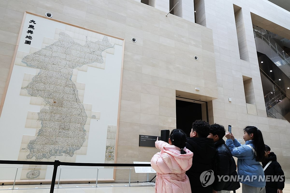 완전체-전시-중인-대동여지도-실물-크기-체감-2-이미지