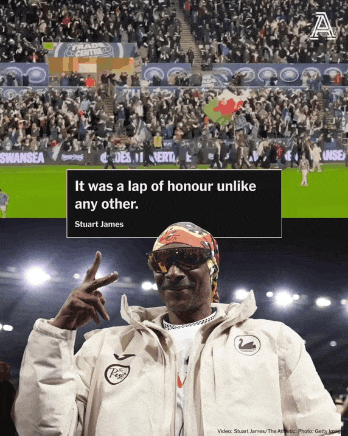 구단주와-사진-찍은-엄지성-2-이미지