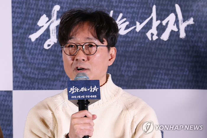 천만-앞둔-‘왕사남’-호랑이-CG-지적에…장항준-“연기,-시나리오,-역사왜곡-논란보다-낫다”-0-이미지