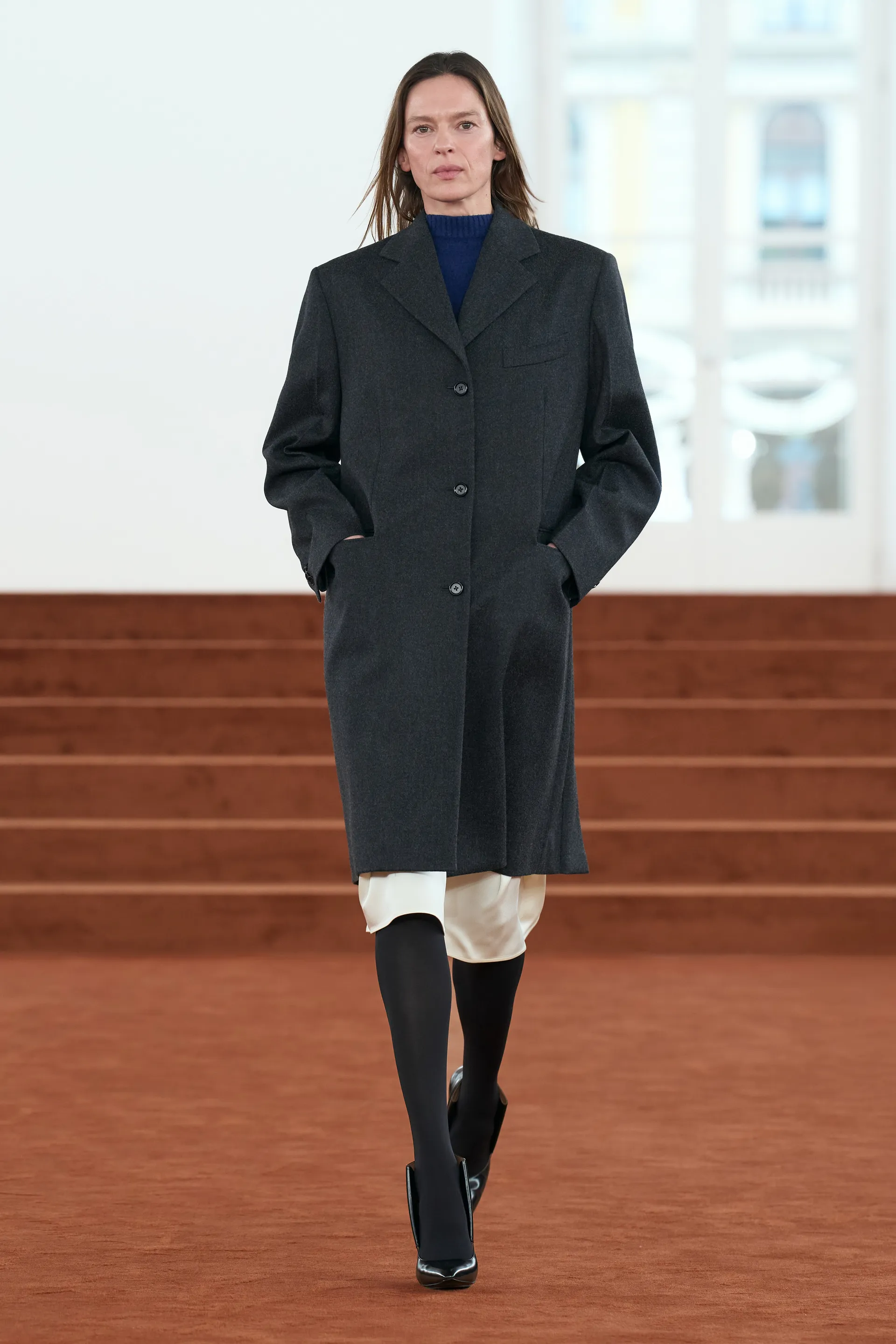 깔끔한데-묘하게-불편한-느낌을-살렸다는-디자이너-25-이미지