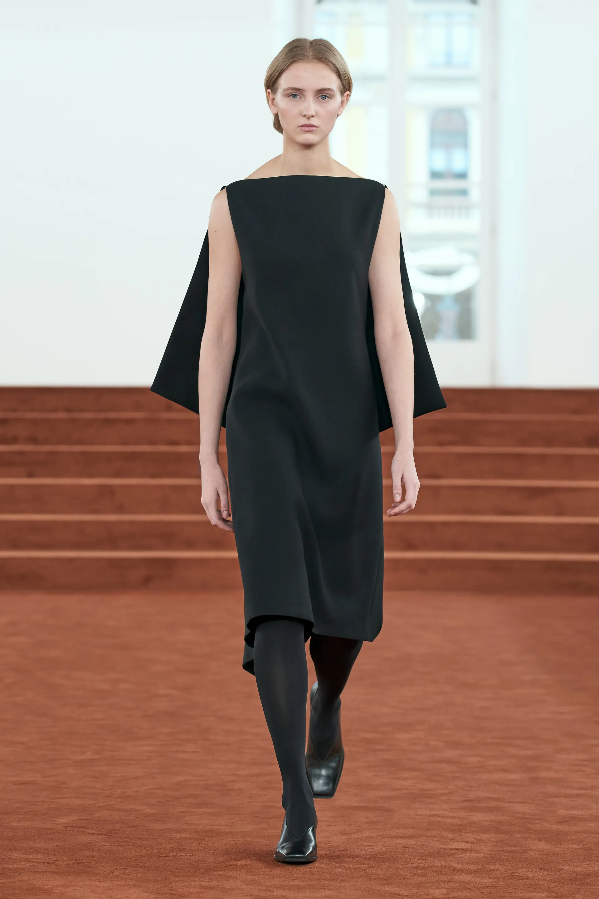 깔끔한데-묘하게-불편한-느낌을-살렸다는-디자이너-47-이미지