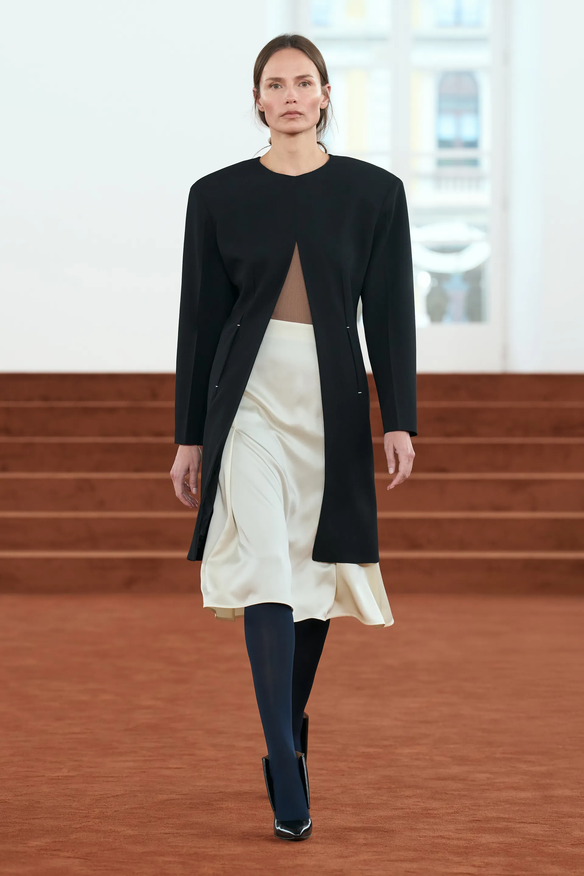 깔끔한데-묘하게-불편한-느낌을-살렸다는-디자이너-27-이미지