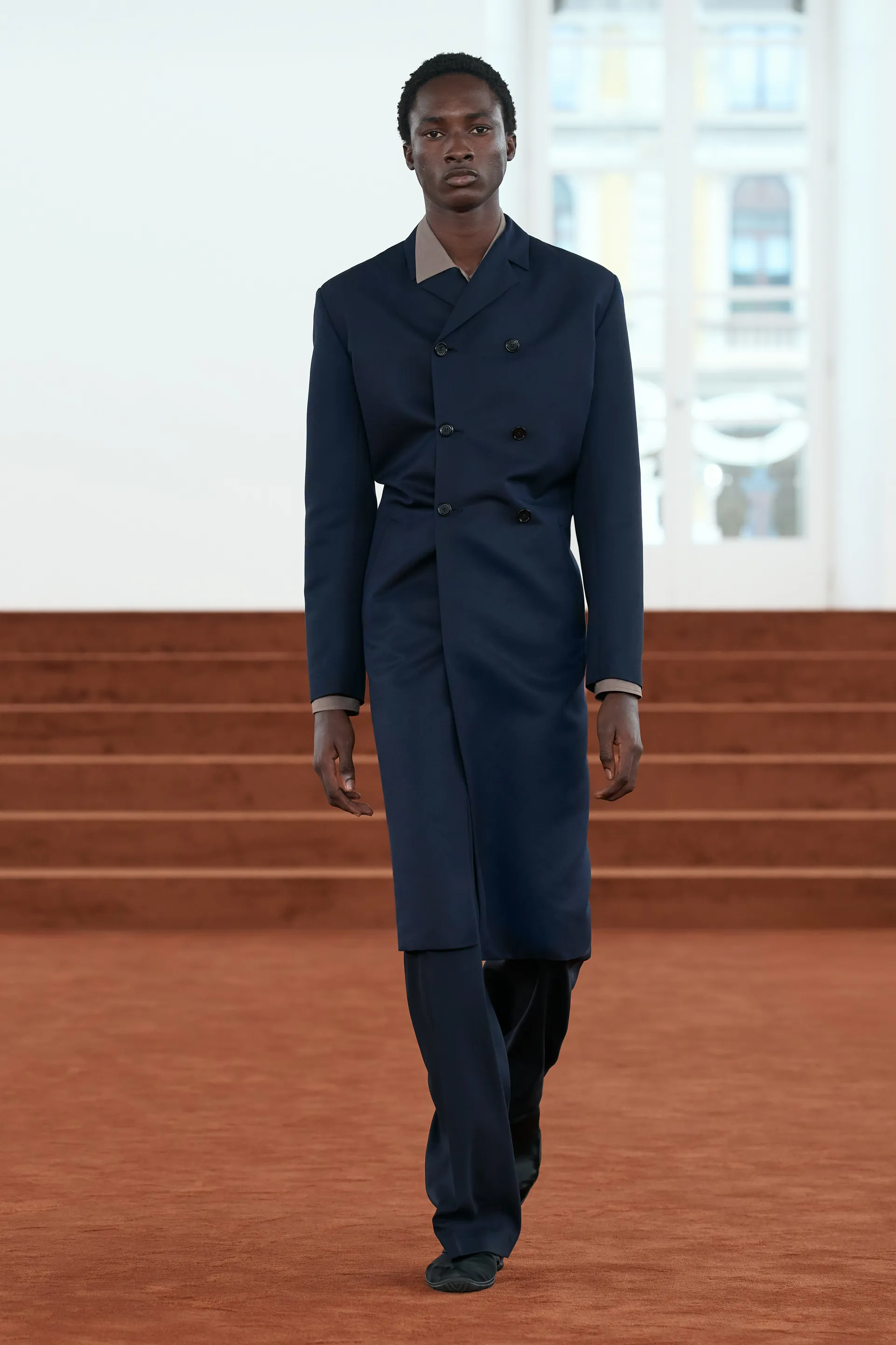 깔끔한데-묘하게-불편한-느낌을-살렸다는-디자이너-5-이미지