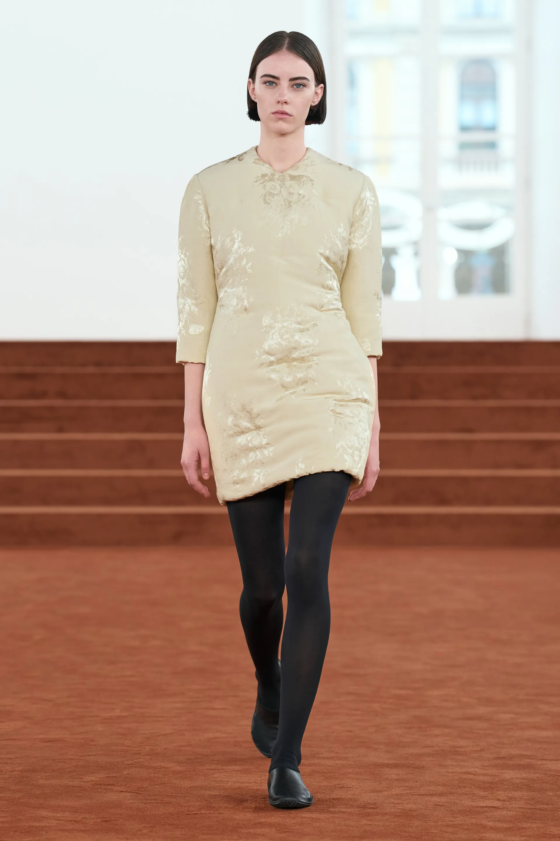 깔끔한데-묘하게-불편한-느낌을-살렸다는-디자이너-20-이미지