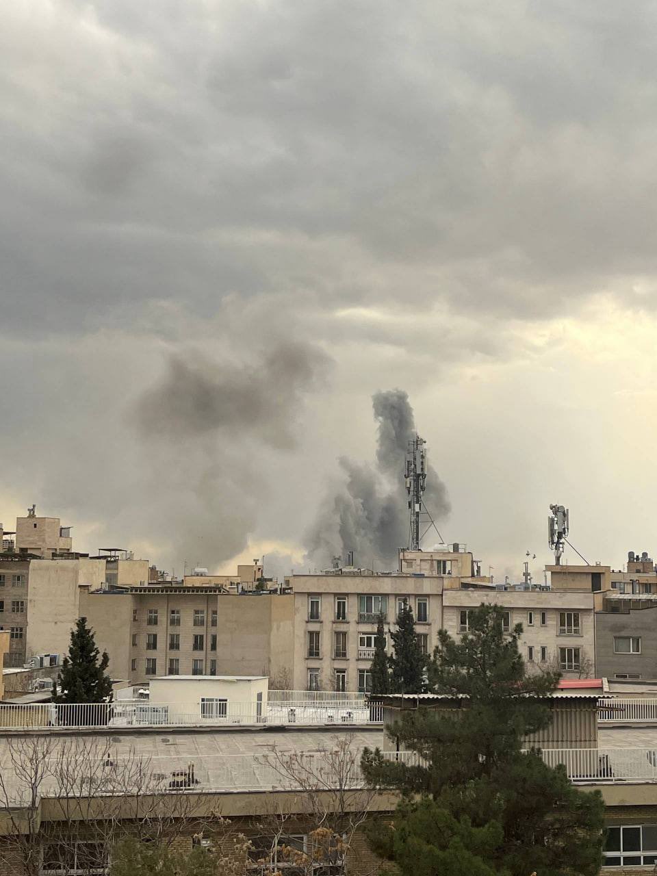 방금-전해진-이란-테헤란-공습-사진.jpg-5-이미지