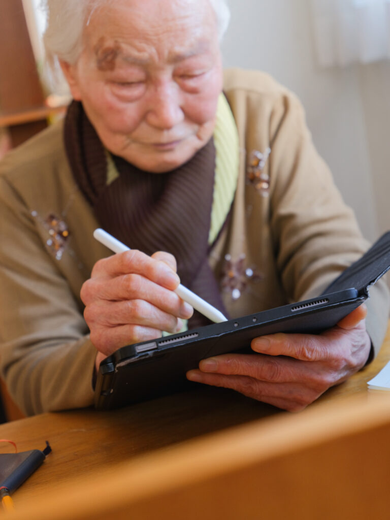 90대-아이패드-드로잉-작가님-인터뷰-1-이미지