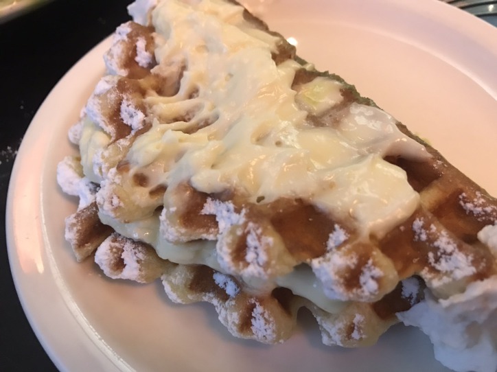 4명이서도-다-먹기-힘들다는-와플-세트...jpg-6-이미지