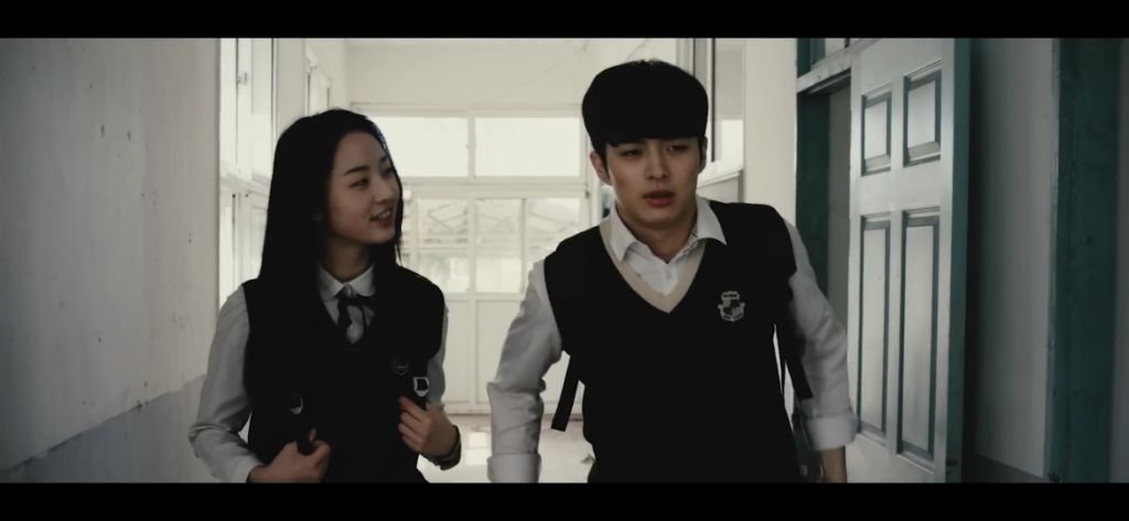 노래만-들어본-사람들은-충격받다는-밴드-뮤비-2-이미지