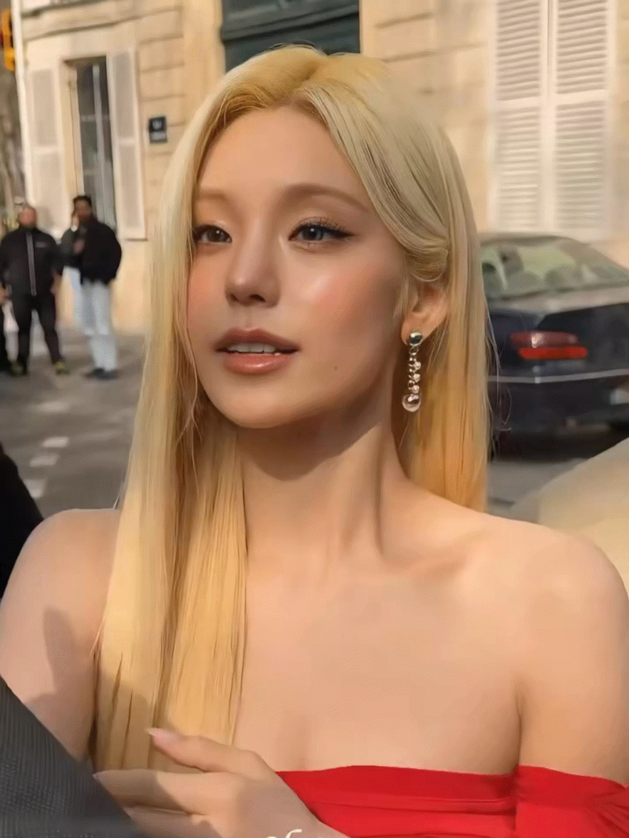 패션위크-갈때마다-sns-붐업되는-예지(ITZY)-이번-패윜-1-이미지