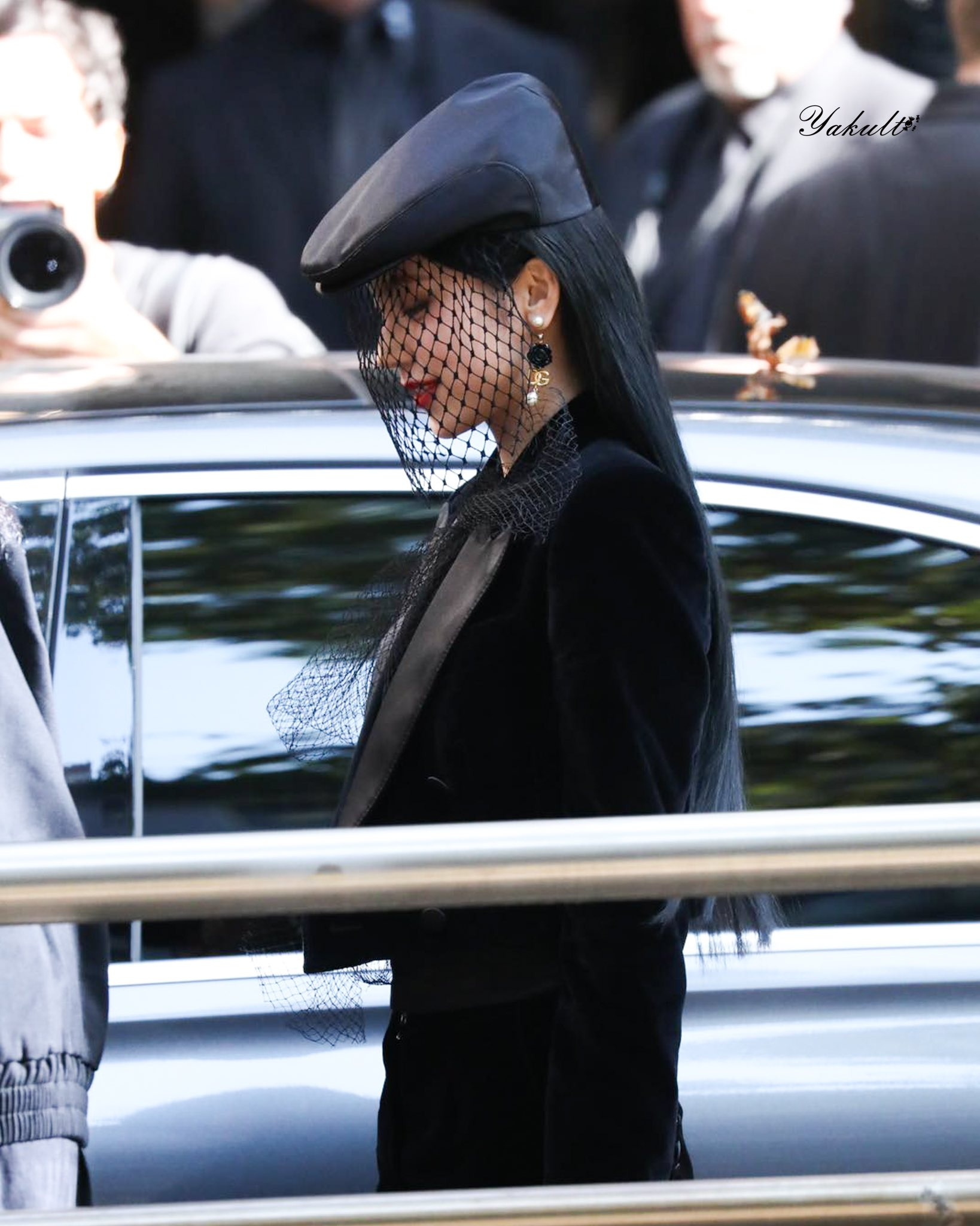 패션위크-갈때마다-sns-붐업되는-예지(ITZY)-이번-패윜-11-이미지