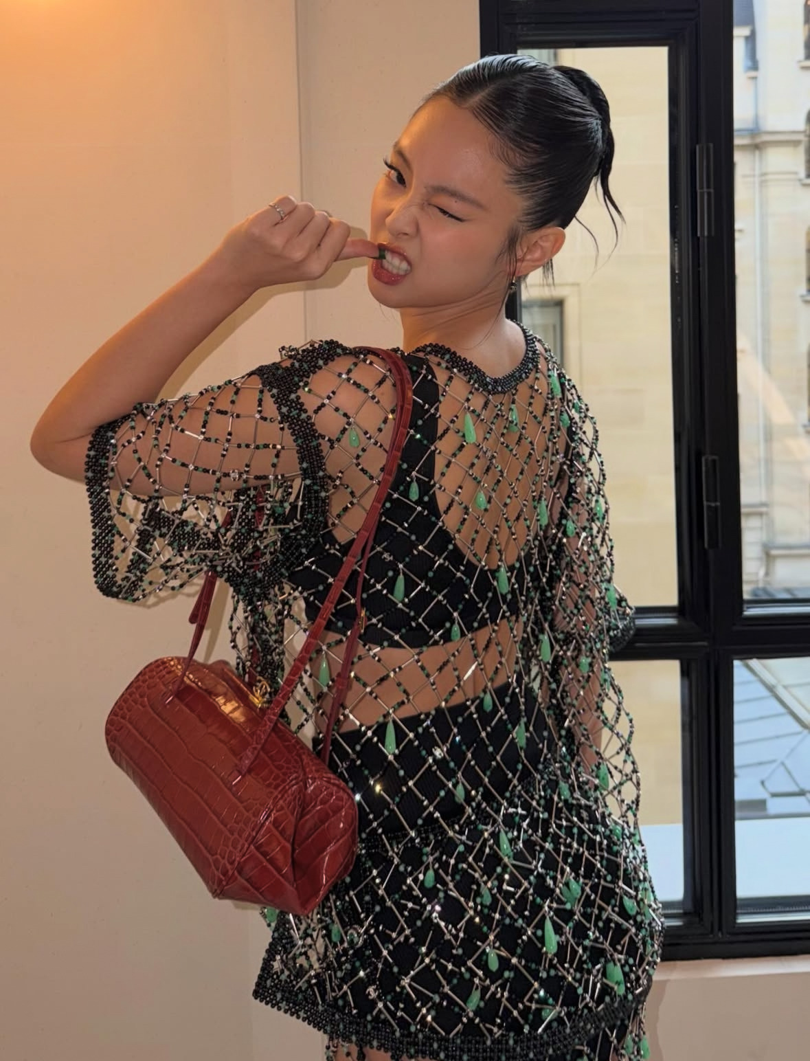 26샤넬쇼에서-슬릭번-스타일링한-블랙핑크-제니-2-이미지